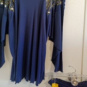 Ladies 2pc pants set. Jacket dazzle trim. pants culotta style.